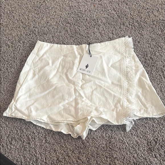 Pants - White Fringe Hem Skort NWT